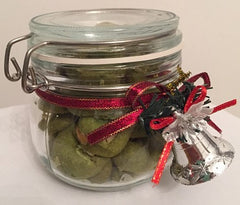 Green Tea with macadamia nuts